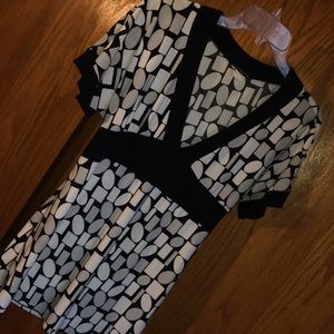 Black white grey top